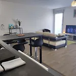 Apartamento L'authenticite, Jardin Et Parking Au Centre-ville *