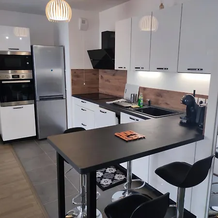 L'authenticite, Jardin Et Parking Au Centre-ville * Dijon