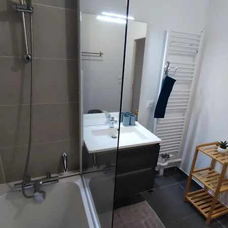 L'authenticite, Jardin Et Parking Au Centre-ville